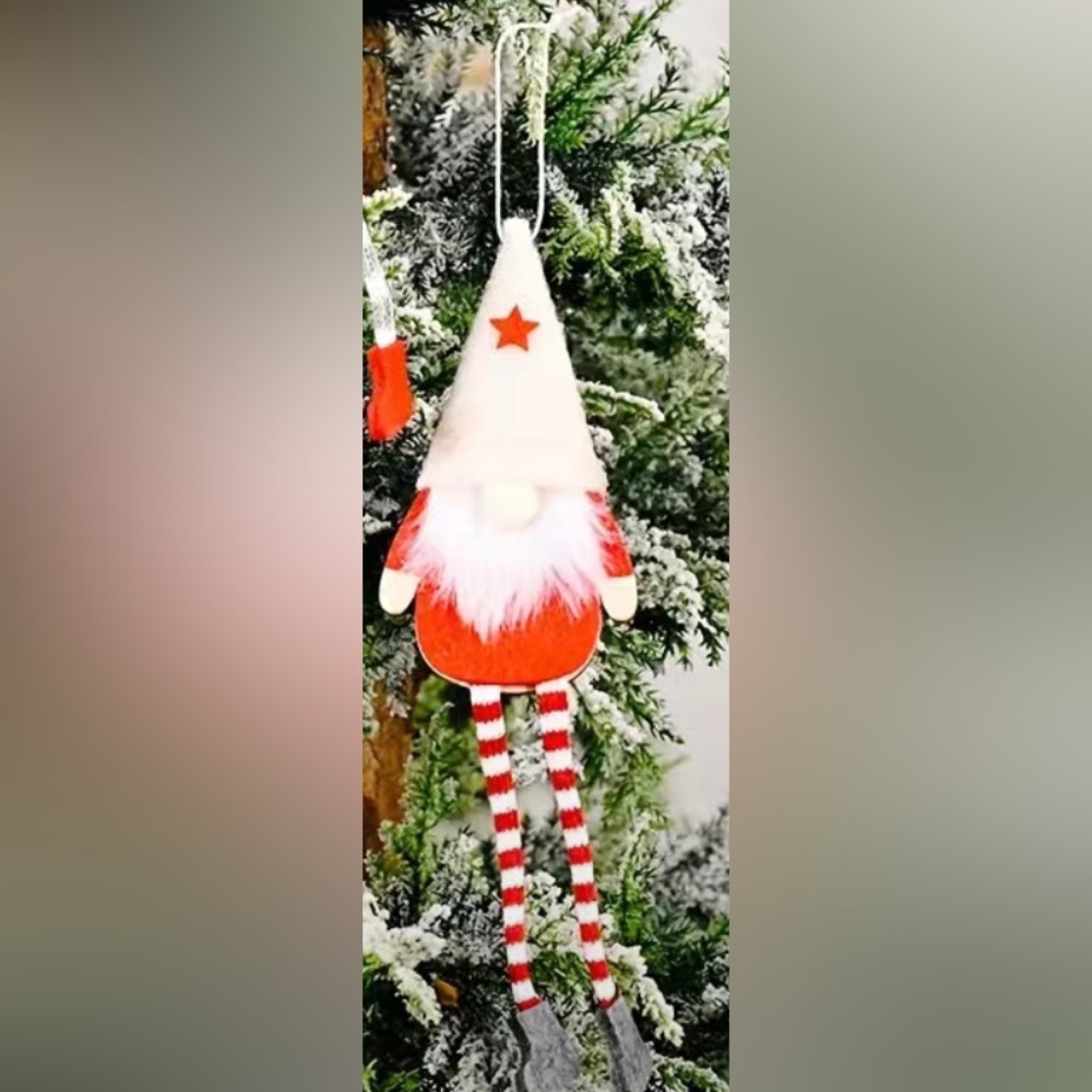 BNIB - Christmas Gnome Ornament